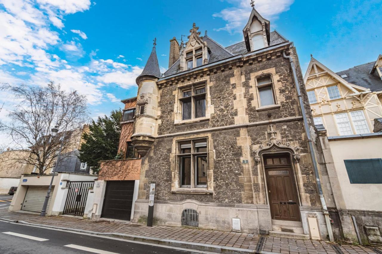 Ferienwohnung Tournelles Vue Cathedrale- Maison Climatisee Du Xvie Siecle Classee Reims Exterior foto