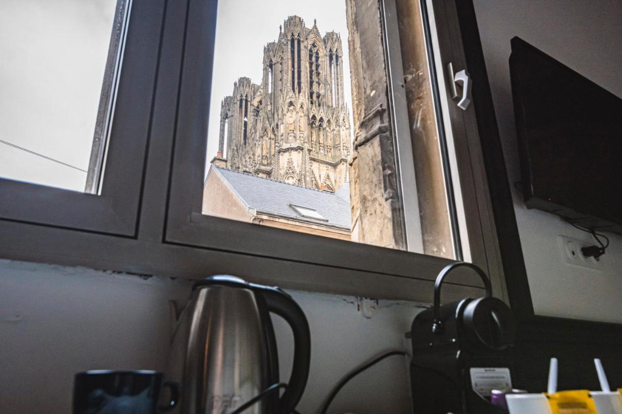 Ferienwohnung Tournelles Vue Cathedrale- Maison Climatisee Du Xvie Siecle Classee Reims Exterior foto